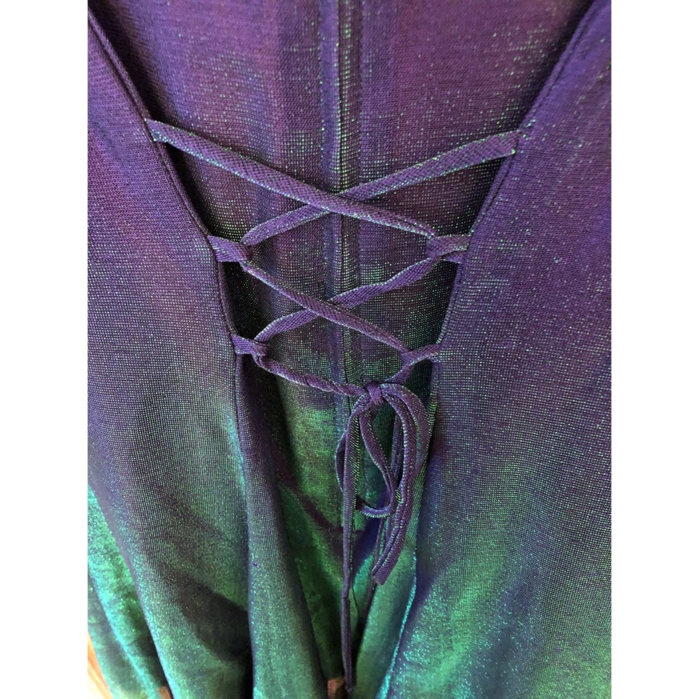❄️Color Shifting Cocktail Dress - Picture 4 of 6